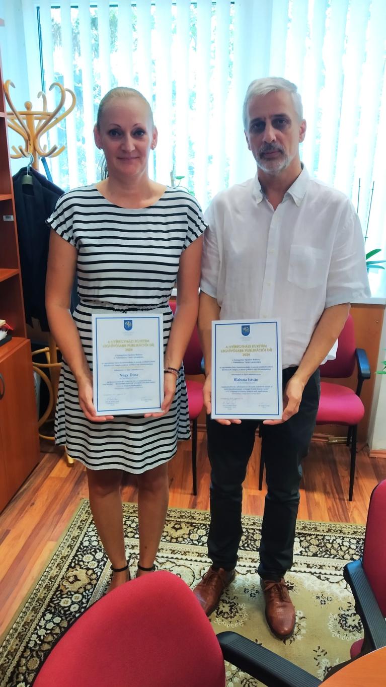 Az év legnívósabb publikácója díj!